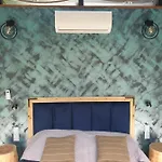 Podniebny Glamping * בורסק