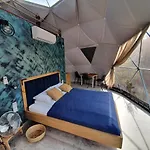 אוהל מפואר Podniebny Glamping בורסק
