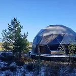 Podniebny Glamping בורסק