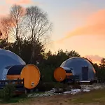 אוהל מפואר Podniebny Glamping בורסק