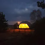 Podniebny Glamping * בורסק
