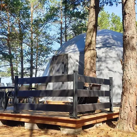 Podniebny Glamping ラグジュアリーテント ボルスク
