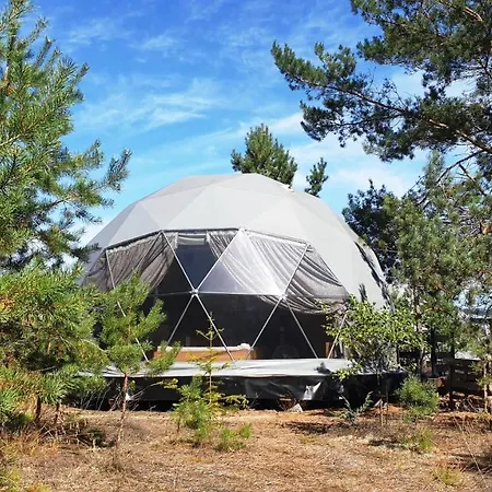 Podniebny Glamping ラグジュアリーテント ボルスク