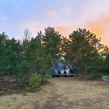 Podniebny Glamping ラグジュアリーテント ボルスク