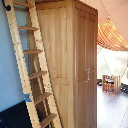 Lyxtält Podniebny Glamping Borsk