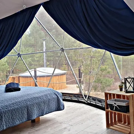 Podniebny Glamping * ボルスク