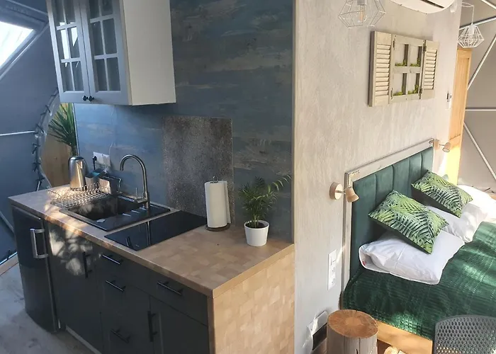 Podniebny Glamping Borsk