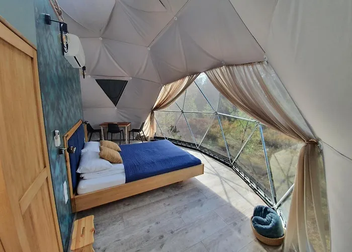 Lyxtält Podniebny Glamping Borsk