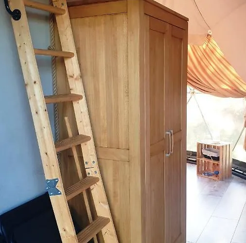 Glamping Podniebny Glamping Borsk