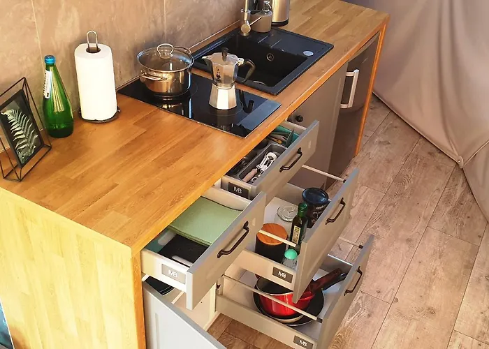 Lyxtält Podniebny Glamping Borsk